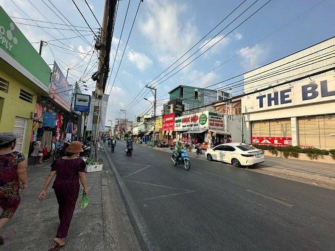 CHO THUÊ MẶT BẰNG LỚN NGAY NGÃ 3 LINH ĐÔNG – THỦ ĐỨC