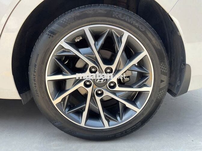Elantra 2021 2.0 AT 21000km xe ít đi còn mới