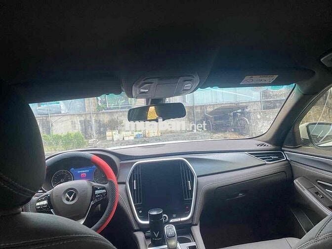 VinFast Lux A2.0 2022 A2.0 Tiêu chuẩn - 40000 km
