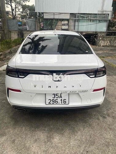 VinFast Lux A2.0 2022 A2.0 Tiêu chuẩn - 40000 km