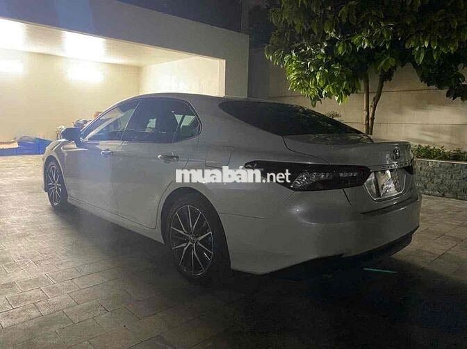 Toyota Camry 2023 2.5Q - 3v Km Xe công chức