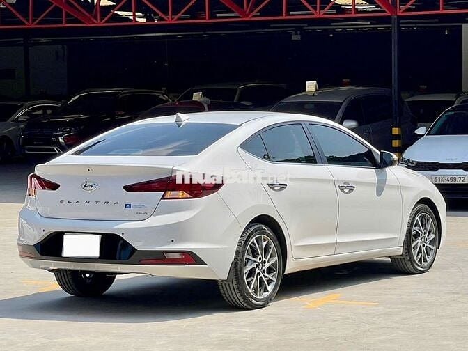Elantra 2021 2.0 AT 21000km xe ít đi còn mới
