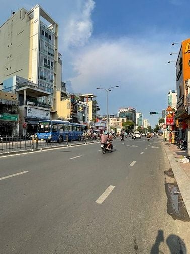Ngợp bank bán gấp! Nhà MT Phan Đăng Lưu - 110m2 (6.6 x 17m) - Nhà 7 T