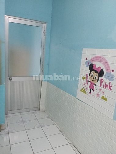 Cho thuê nguyên căn nhà cấp 4.