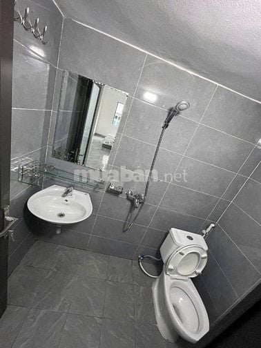 Chính chủ cho thuê CCMN mới xây