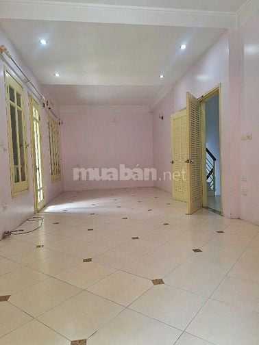 Cho thuê nhà vườn dốc Phụ Sản, Đê La Thành quận Ba Đình Hà Nội 