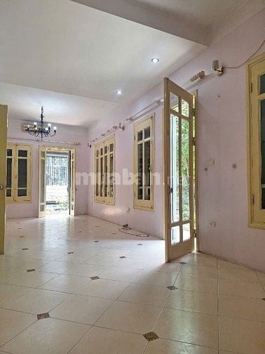 Cho thuê nhà vườn dốc Phụ Sản, Đê La Thành quận Ba Đình Hà Nội 