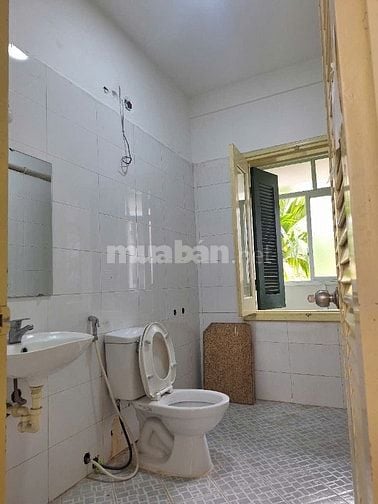 Cho thuê nhà vườn dốc Phụ Sản, Đê La Thành quận Ba Đình Hà Nội 