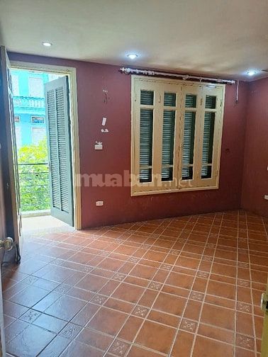 Cho thuê nhà vườn dốc Phụ Sản, Đê La Thành quận Ba Đình Hà Nội 