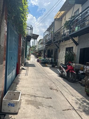 Nhà bán khu mua bán hẻm xe hơi 2 lầu chỉ hơn 1,3 t5m