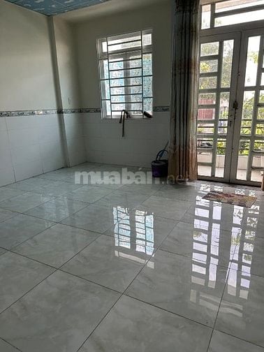 Chính chủ cần cho thuê nhà căn góc 2 mặt hẻm xe hơi. Nhà đẹp, rộng 