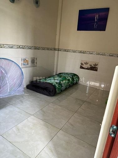 Chính chủ cần cho thuê nhà căn góc 2 mặt hẻm xe hơi. Nhà đẹp, rộng 
