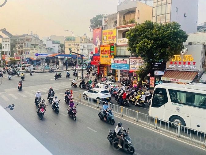 🌷 🌷 🌷 BÁN NHÀ GÓC 2 MẶT TIỀN : 301A - 301/6 LÊ VĂN SỸ - P. 13 - Q.3