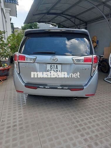 Toyota Innova 2019 2.0E - 127000 km