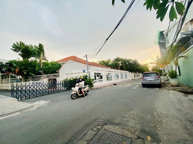 chính chủ cần bán 1 héc ta  đất long phước , quận 9, gần vinhome, 