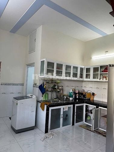 Chính chủ cần cho thuê nhà căn góc 2 mặt hẻm xe hơi. Nhà đẹp, rộng 