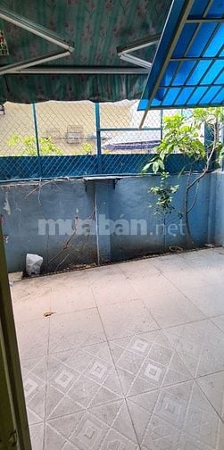 P3, Bình Thạnh Nhà Cho Thuê Nguyên Căn - 2 tầng. GIÁ 10TR TL