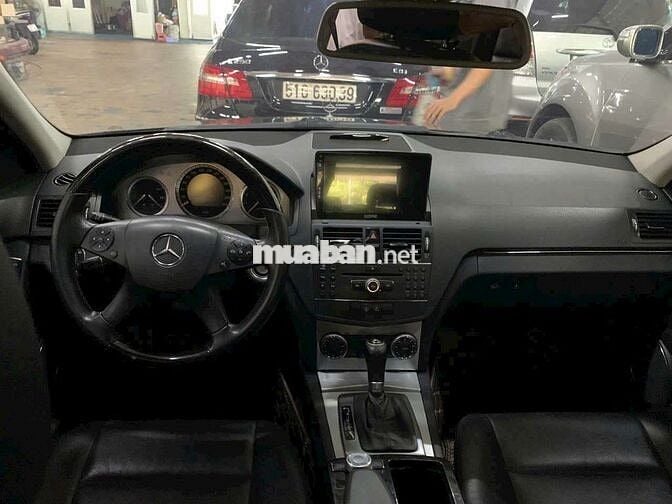 Mercedes Benz C Class 2009 C230 đen sang trọng.