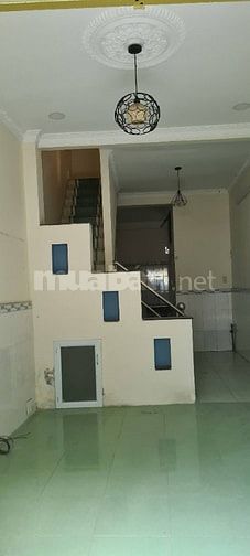 P3, Bình Thạnh Nhà Cho Thuê Nguyên Căn - 2 tầng. GIÁ 10TR TL