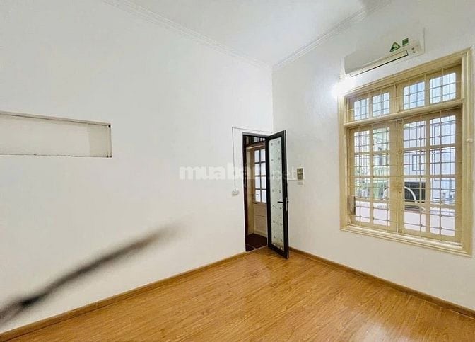 Bán nhà ngõ Giap Nhị ô tô đỗ cổng 55mx3 tầng SĐCC 7,35ty ngõ thông