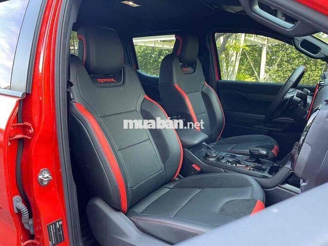 Hãng Ford bán Raptor 2023 lướt lên đủ phụ kiện