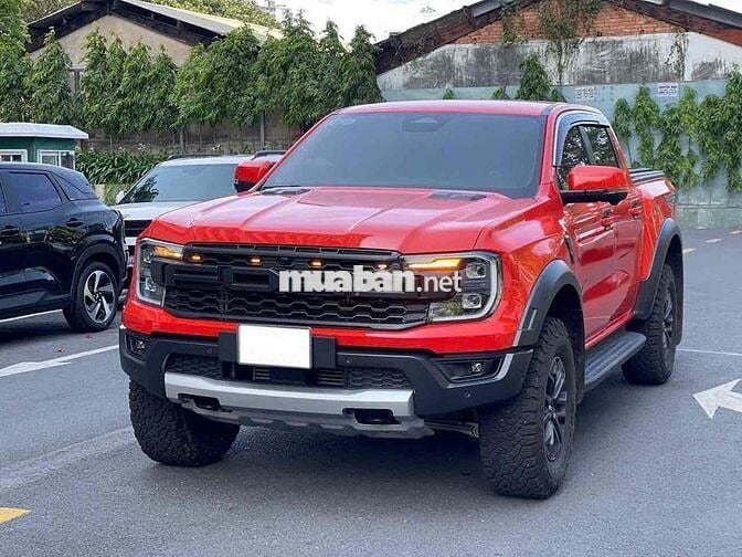 Hãng Ford bán Raptor 2023 lướt lên đủ phụ kiện