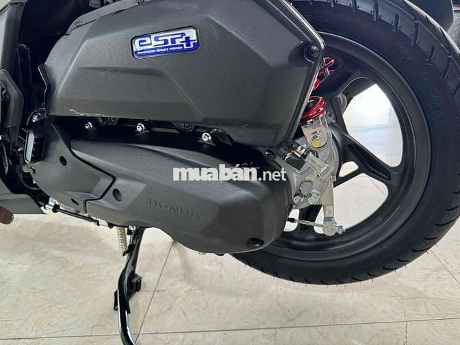 air blade 2025 odo:379km
