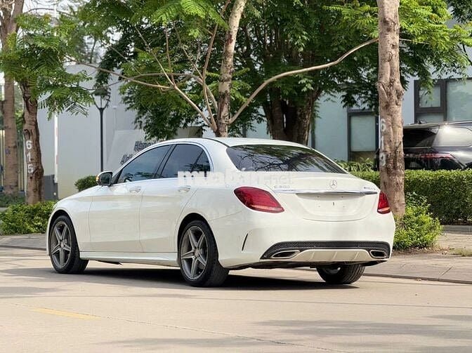 Mercedes Benz C Class 2016 C300 AMG - 83000 km