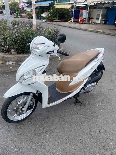 xe Vision trắng mới tinh