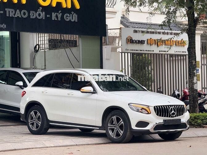Mercedes Benz GLC Class 2018 200 AT - 62000 km