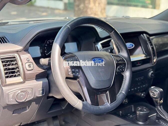 Ford Everest 2018 Titanium 2.0L 4x2 AT - 40000 km