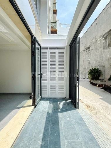 Bán nhà hẻm xe hơi Tân Thành, Q11 – 62m² – 1 trệt 2 lầu – Chỉ 2,45 tỷ
