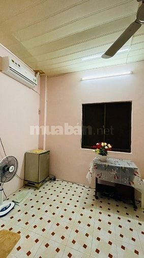 Cho thuê phòng rẻ bờ kè Q3 Trường Sa