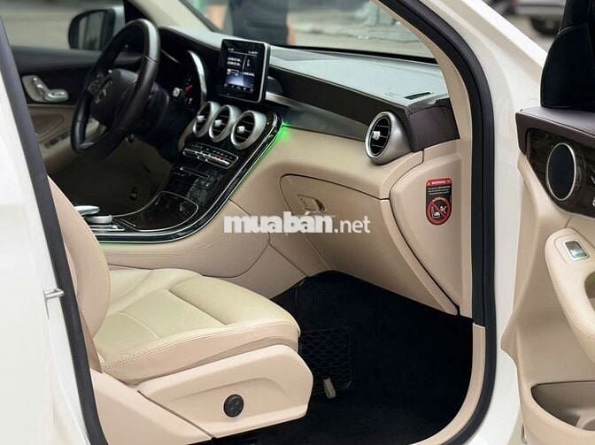 Mercedes Benz GLC Class 2018 200 AT - 62000 km