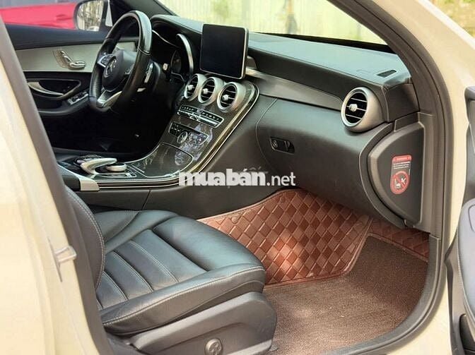Mercedes Benz C Class 2016 C300 AMG - 83000 km