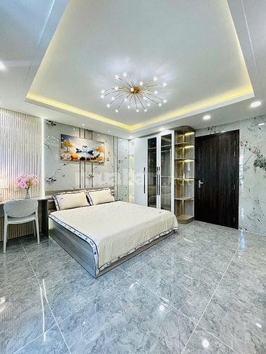 Bán nhà 4,5 tầng hẻm 7 chỗ đậu trong nhà full nội thất P14 GV 