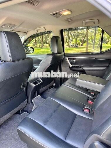 Toyota Fortuner 2.7 máy Xăng 4x2 AT - 24000 km