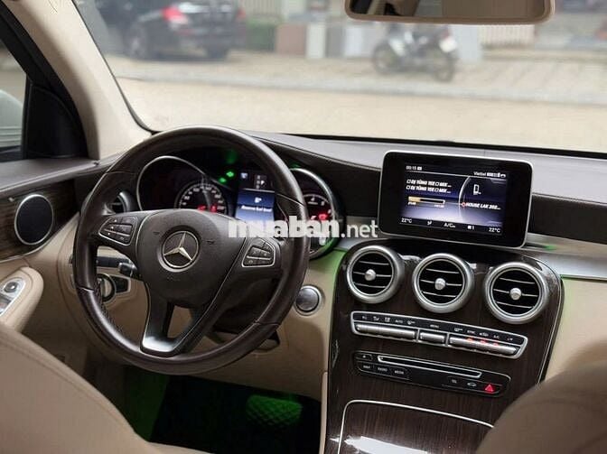 Mercedes Benz GLC Class 2018 200 AT - 62000 km