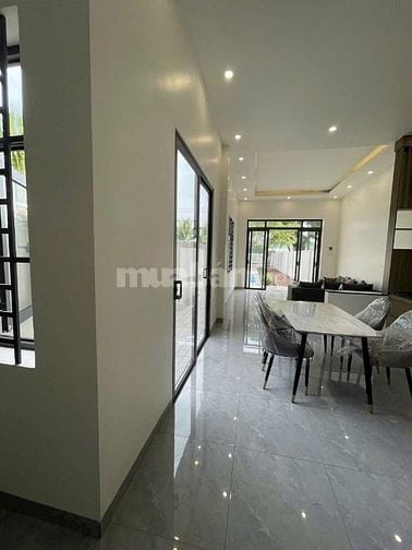 Nhà mới dọn vô ở liền, 5x58m, kế bến xe và chợ Tây Ninh