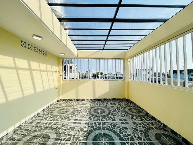 Bán nhà 4,5 tầng hẻm 7 chỗ đậu trong nhà full nội thất P14 GV 