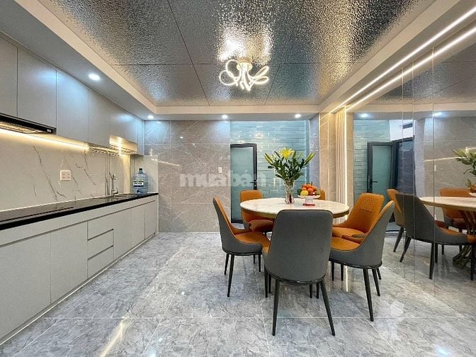 Bán nhà 4,5 tầng hẻm 7 chỗ đậu trong nhà full nội thất P14 GV 