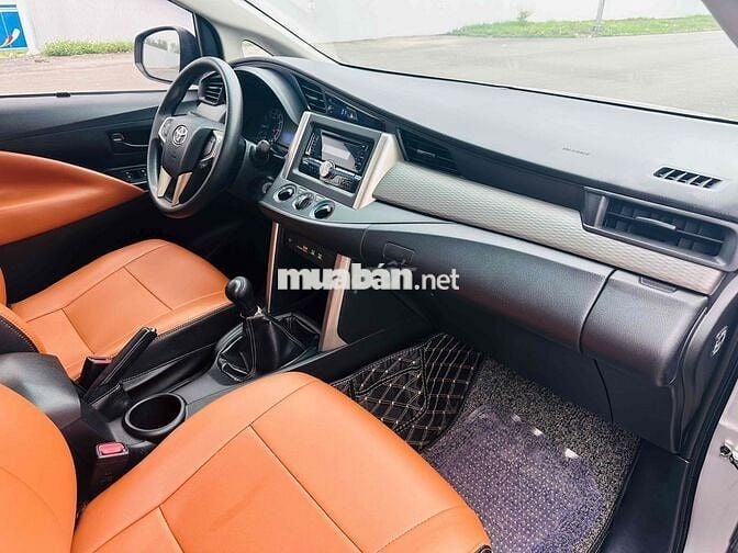 Toyota Innova 2017 2.0E MT