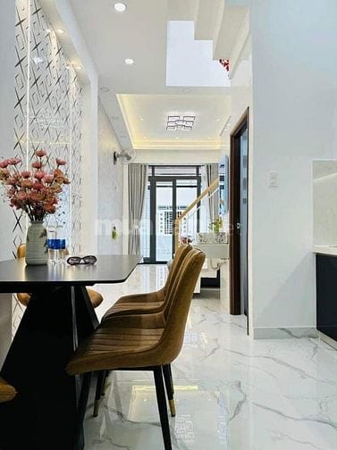 Bán nhà gần chợ Bình Tây ở đường Bình Tây p1 q6. 2,290tỷ|42m2.Hẻm oto