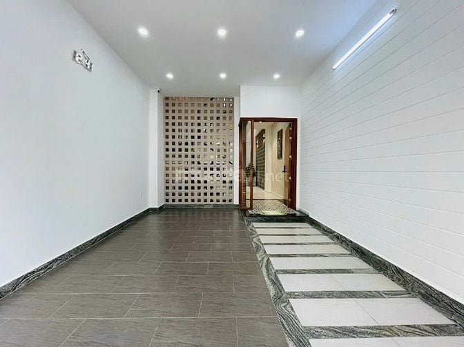 Còn 4 tỷ 850. Nhà 80m2 Sư Vạn Hạnh gần BV 115. Xây 3 lầu, hẻm 7m