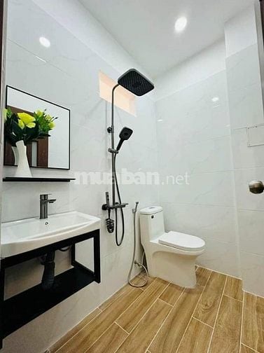 Bán nhà gần chợ Bình Tây ở đường Bình Tây p1 q6. 2,290tỷ|42m2.Hẻm oto