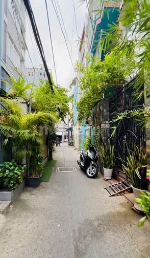 ( Vị trí đẹp) Bán Nhà Trường Chinh, 50m², Hẻm 1 trục, nở hậu, chỉ 5.3 