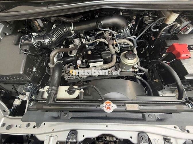 Toyota Innova 2017 2.0E - 92000 km