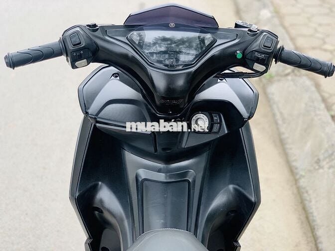 NVX 125 ĐEN ĐỎ SMK CHẠY ÍT CHÍNH CHỦ BÁN MÁY ZIN