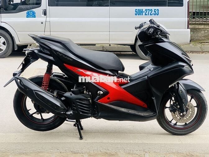 NVX 125 ĐEN ĐỎ SMK CHẠY ÍT CHÍNH CHỦ BÁN MÁY ZIN