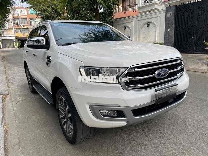 🚘Ford Everest 2019 Titanium 2.0L AT 4x2 - 82000 km